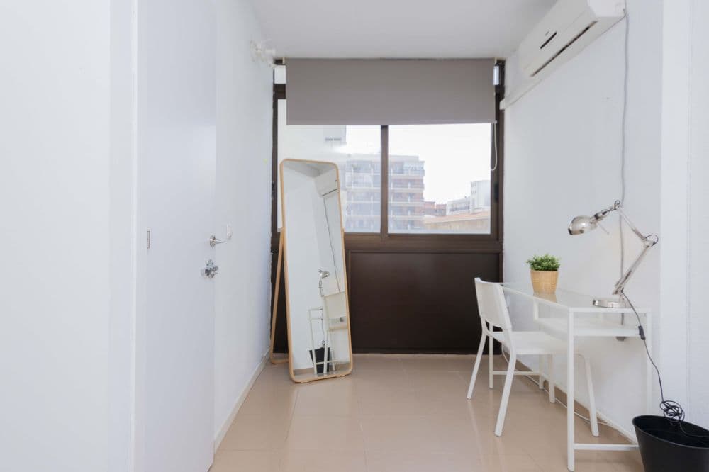 Private room in Valencia photo 3