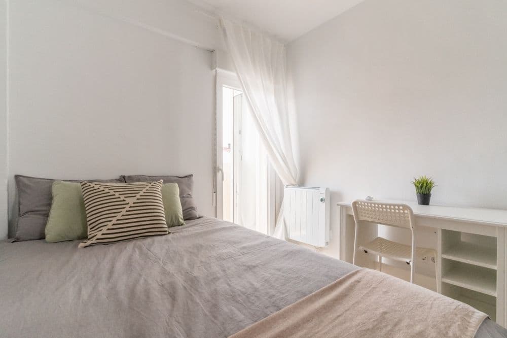 Private room in Madrid photo 2