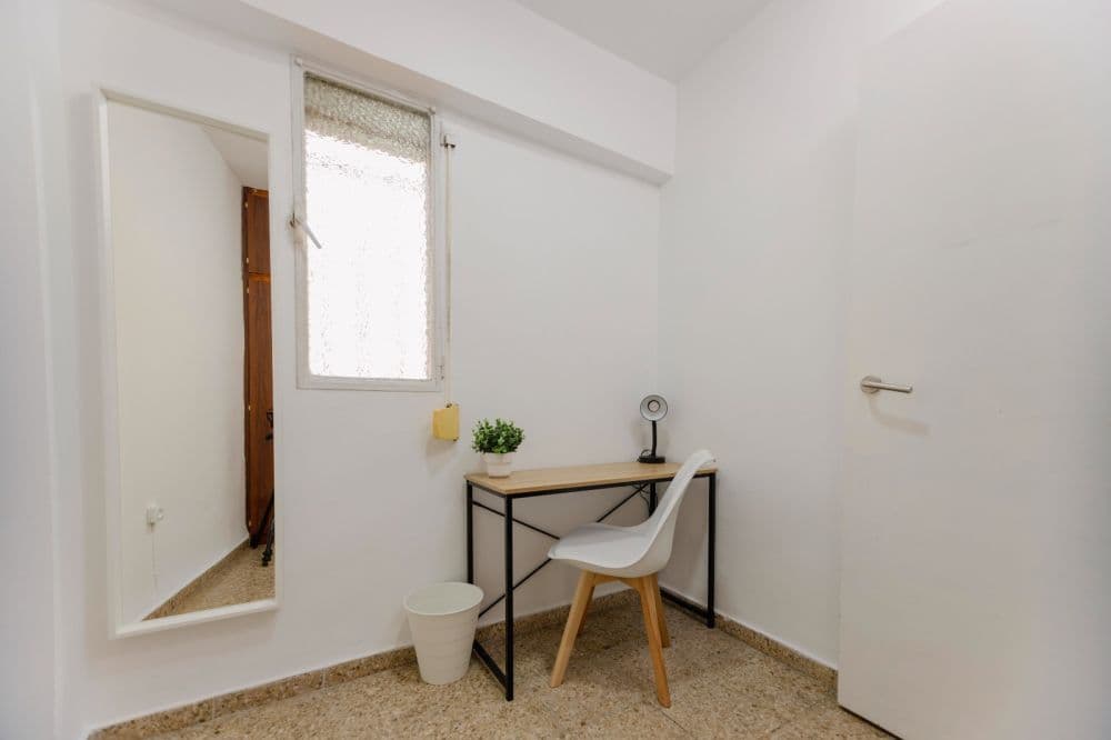 Private room in Valencia photo 4