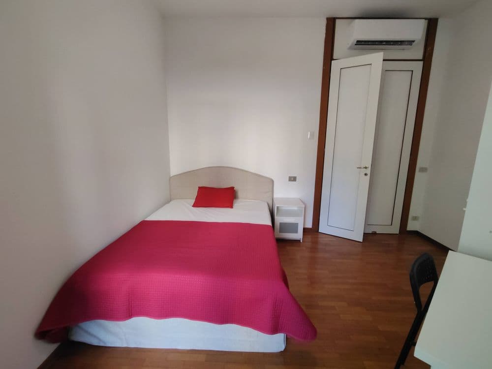 Private room in Florence photo 3