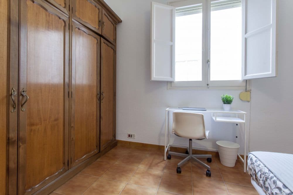 Private room in Valencia photo 3