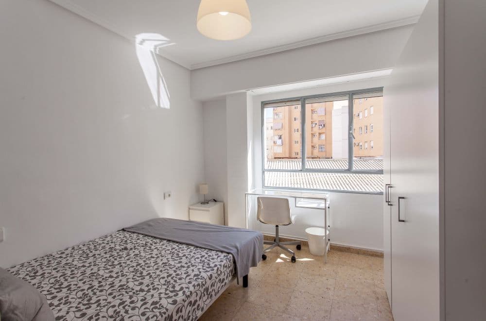 Private room in Valencia photo 2
