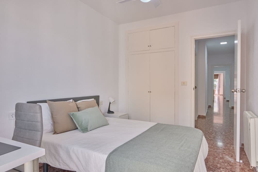 Private room in Valencia photo 3