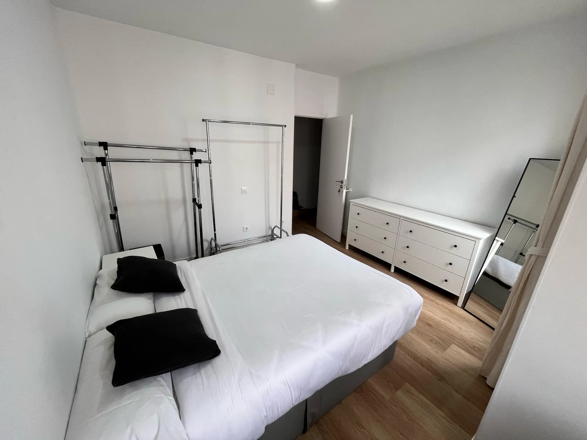 Private room in Madrid photo 3